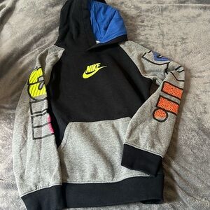 Nike hoodie ultimate color